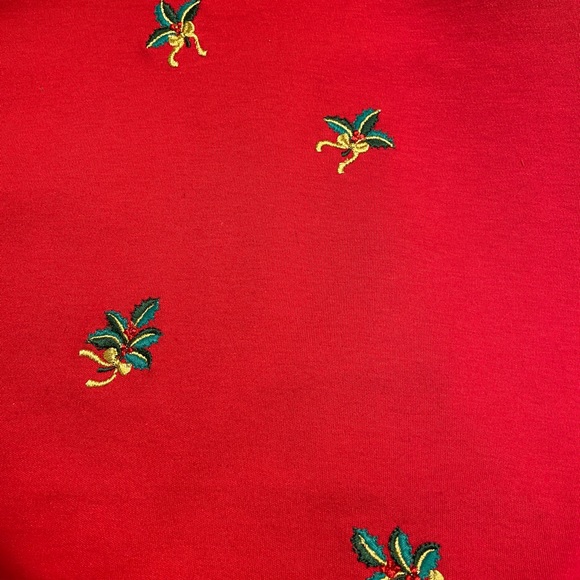 NWOT RED HOLIDAY TURTLENECK - Picture 5 of 7